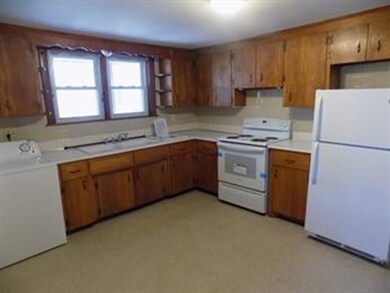 302 Hurley St unit 1, Cambridge, MA 02141 - photo 3