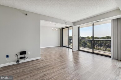 Chelsea Towers unit 903, Bethesda, MD 20817 - photo 3