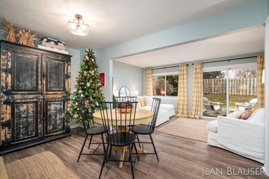 2684 Ridgecroft Dr-7