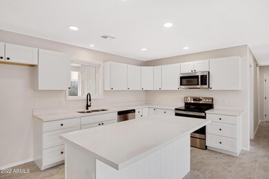 4501 E Roundup St-11
