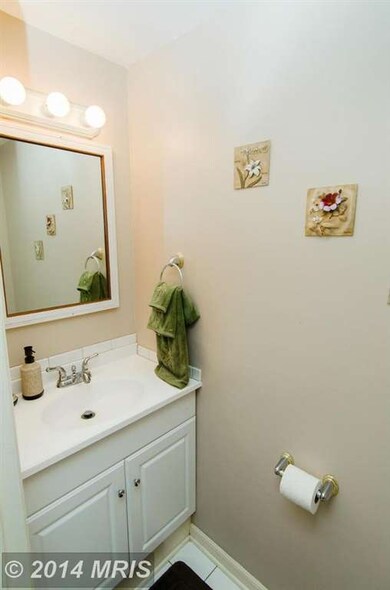 1131 Willinger Ct, Baltimore, MD 21202 - photo 3