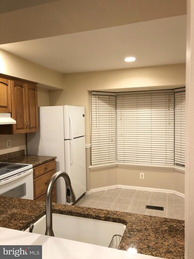 18735 Summer Oak Ct, Germantown, MD 20874 - photo 3