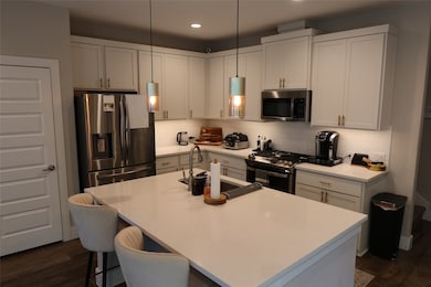 1511 E Sandalwood Ln unit 14, San Antonio, TX 78209 - photo 4