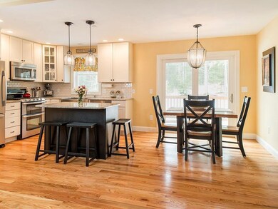 Eat-in Kitchen.