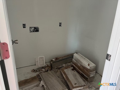 906 N Wheeler St, Victoria, TX 77901 - photo 5