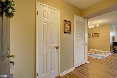 5901 Mount Eagle Dr unit 717, Alexandria, VA 22303 - photo 2
