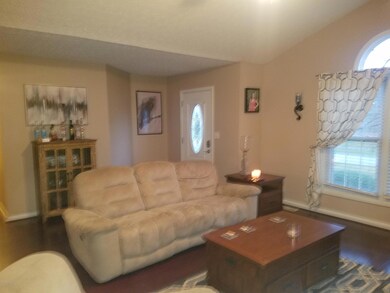 130 Brian Ct, Mount Washington, KY 40047 - photo 2