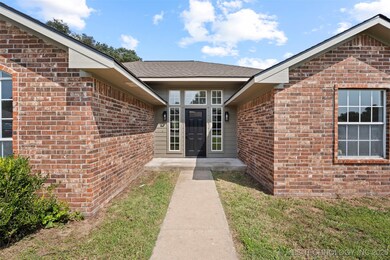 509 E 9th St, Grove, OK 74344 - photo 3