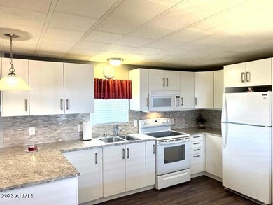 KITCHEN 177