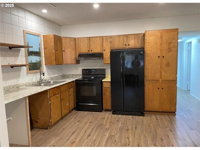 685 Morse St, Ryderwood, WA 98581 - photo 3