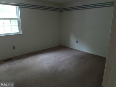 8606 Tupelo Ave, Laurel, MD 20708 - photo 6