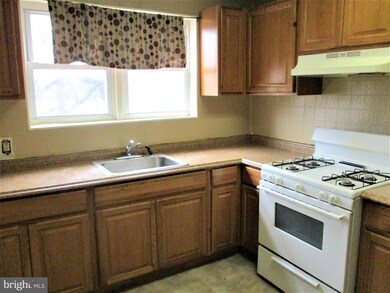1282 S Merrimac Rd, Camden, NJ 08104 - photo 7