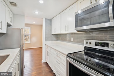 9148 Lambskin Ln, Columbia, MD 21045 - photo 6