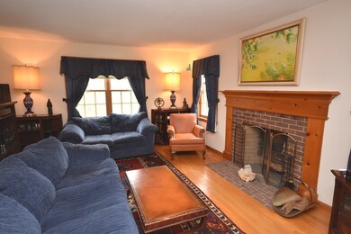 9 Karen Dr, Sunderland, MA 01375 - photo 2