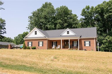 2774 Hickory Dr, Asheboro, NC 27205 - photo 2