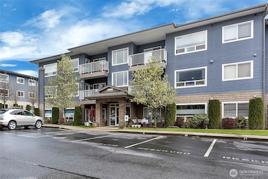 Top Floor Center Unit