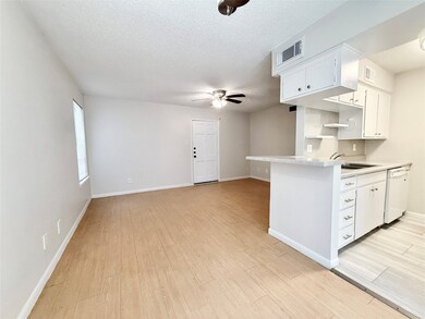 3902 Mandell St unit 2, Houston, TX 77006 - photo 4