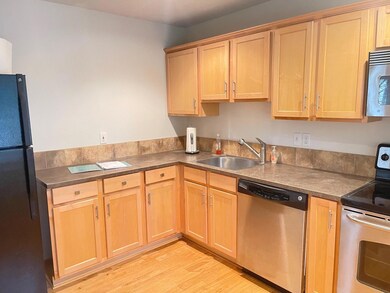 1941 NW Monterey Pines Dr unit 6, Bend, OR 97701 - photo 3