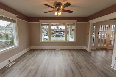 2520 6th St Tillamook OR-19
