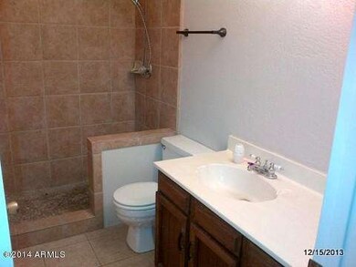 HALLBATH