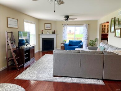 855 Fieldstone Trail, Easton, PA 18040 - photo 3