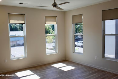 1124 Castle St unit A, Wilmington, NC 28401 - photo 4