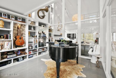 10 Ricki-Beth Ln, Old Greenwich, CT 06870 - photo 3