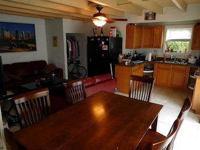 1617 Hawthorne St unit B, Houston, TX 77006 - photo 3