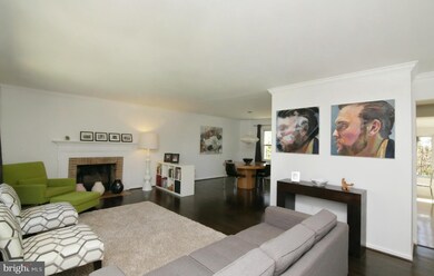 9102 Santayana Dr, Fairfax, VA 22031 - photo 5