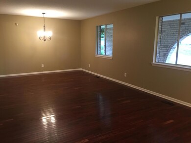 4523 Sherry Ln, Hixson, TN 37343 - photo 4