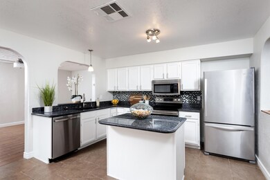 15866 N. 19th St.-5