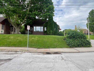 1947 N Perry St, Davenport, IA 52803 - photo 4