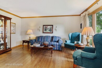 3832 Mandeville Ln, Naperville, IL 60564 - photo 2