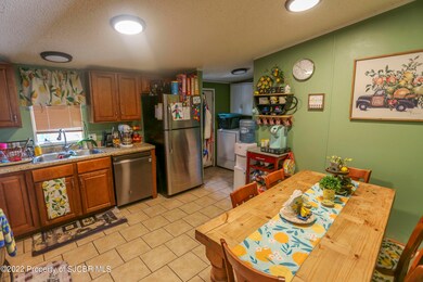 kitchen/dining