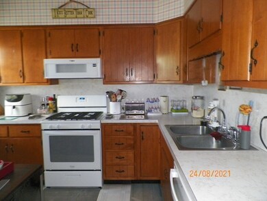 31 Pinard Ave, Fitchburg, MA 01420 - photo 6