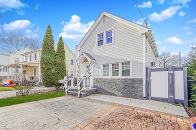 110 Yetman Ave, Staten Island, NY 10307 - photo 2