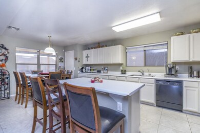 4) KITCHEN