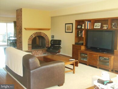 3918 Gatehouse Ln, Skippack, PA 19474 - photo 3