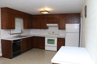 56 Thornton Rd, Worcester, MA 01606 - photo 5