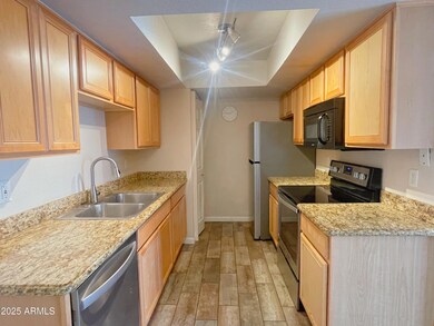 740 W Elm St unit 243, Phoenix, AZ 85013 - photo 7