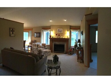 Large living room w/ gas fireplace