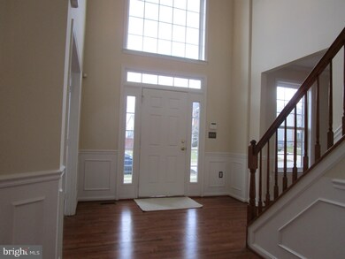 8648 Queensway Ct, White Plains, MD 20695 - photo 2