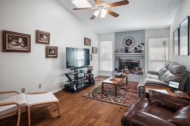 2010 Cottage Oak Ln, Colleyville, TX 76034 - photo 4