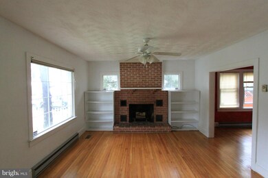 401 Preston St, Charles Town, WV 25414 - photo 7