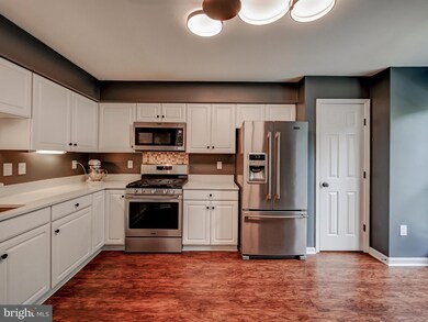 11932 Thurloe Dr, Lutherville Timonium, MD 21093 - photo 3