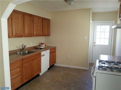 213 Harrison Ave, Trenton, NJ 08610 - photo 6