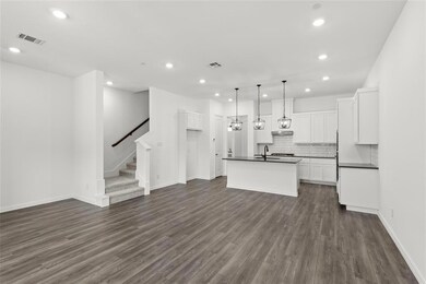 3306 Colorado  Dining