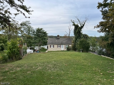 8 Hopatcong St, Hopatcong, NJ 07843 - photo 5