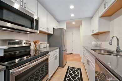 12631 NE 9th Place unit C210, Bellevue, WA 98005 - photo 6