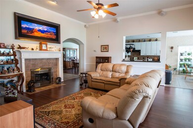 836 Falcon Lake Dr, Friendswood, TX 77546 - photo 5